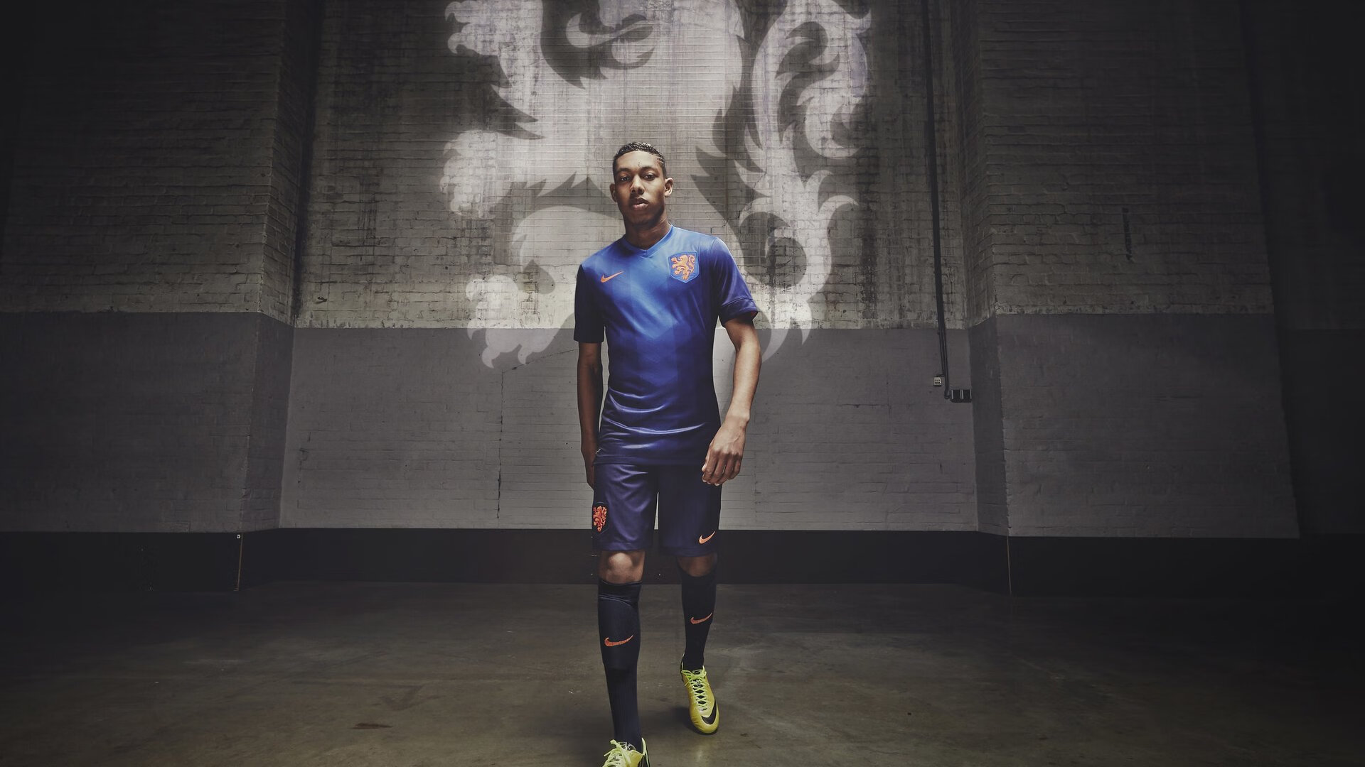 九游游戏中心-《CS_GO线上争霸赛，冠军悬念激烈角逐》，cs线上竞技平台